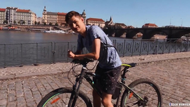 Twink spends the summer day by wanking his dick