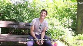 Lovely dude with a nice bum flashing in the park