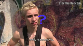 This twink really knows how to suck in the park