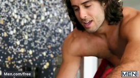 Cupid makes a sex gift for the single twink