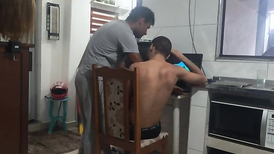 TWUNK EGGHEAD RECEIVES THE INTERNET TECHNICIAN AT HOME AND HAS ORGY WITH THE WORKER