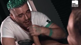  Axel Abysse Fisted By Arty Boer